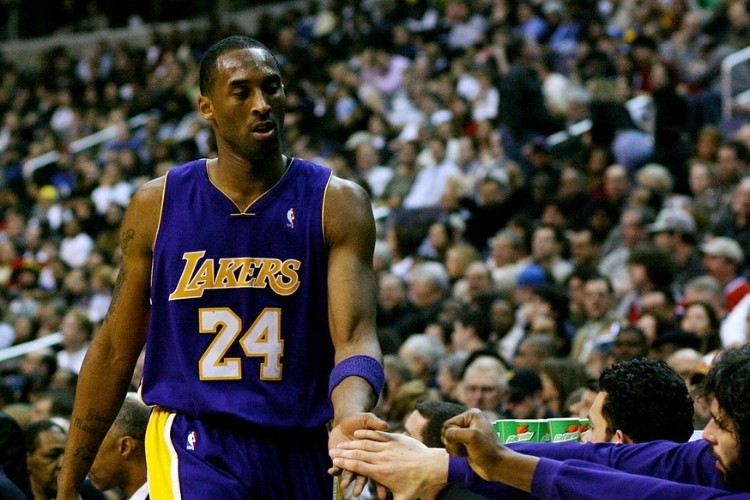 Kobe playing for Lakers